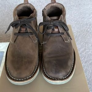 Size 4 boys brown shoes